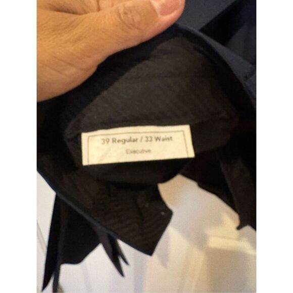 Jos A. Banks Men’s 2 Piece Suit, size 39 - Picture 14 of 16